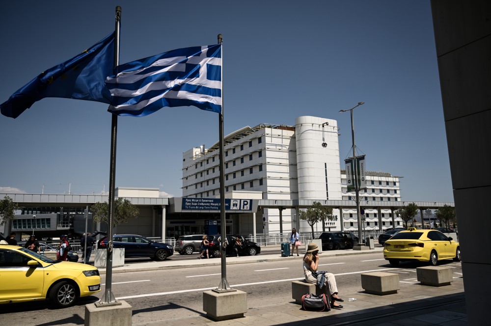 Στην Αθήνα οι πρώτοι Έλληνες από το Ισραήλ: «Δραματικές οι στιγμές στην περιοχή»