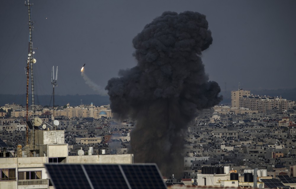 Φλέγεται η Μέση Ανατολή: Ισραηλινές αεροπορικές επιδρομές στη Λωρίδα της Γάζας