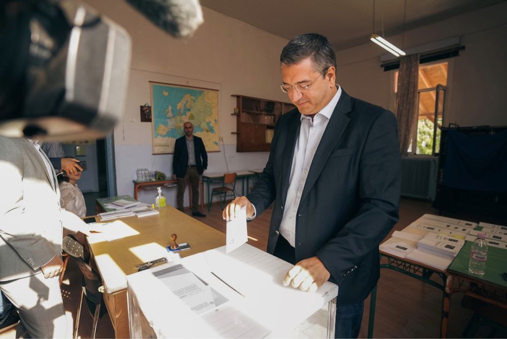 Απόστολος Τζιτζικώστας: Καλώ τους συμπολίτες μας να συμμετέχουν στην εκλογική διαδικασία