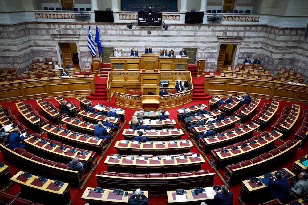 Βουλή: εγκρίθηκε κατά πλειοψηφία το νομοσχέδιο ενσωμάτωσης ευρωπαϊκών οδηγιών για τις Μεταφορές