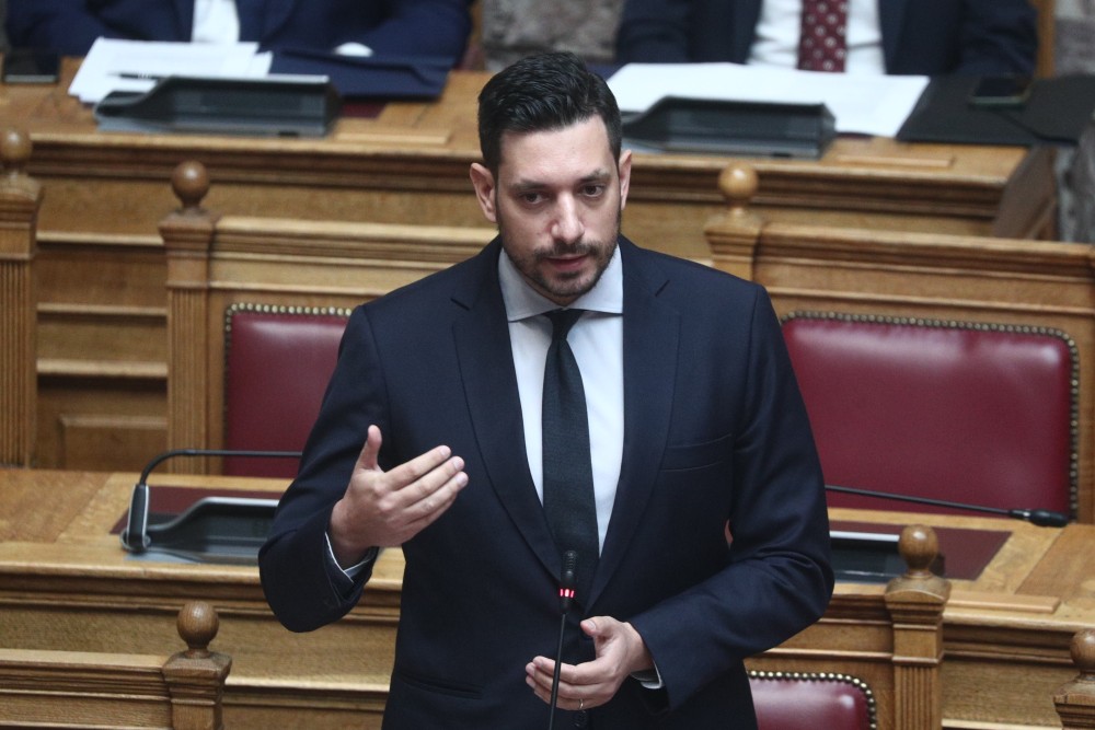 Κυρανάκης σε Καραμέρο: «Μήπως έχετε προσλάβει κάποιον πρώην βουλευτή του ΣΥΡΙΖΑ ως μετακλητό;»