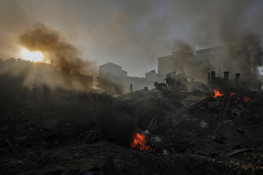 Εδραιώνεται η παρουσία του Ισραήλ στη Γάζα - Βομβαρδίζονται στόχοι της Χαμάς (φωτο-βίντεο)