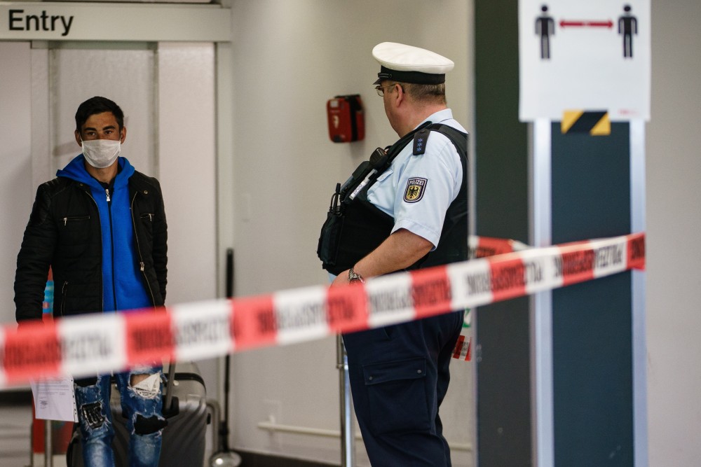 Γερμανία: ερωτήματα και φόβοι για την ασφάλεια του αεροδρομίου του Αμβούργου μετά το περιστατικό ομηρείας