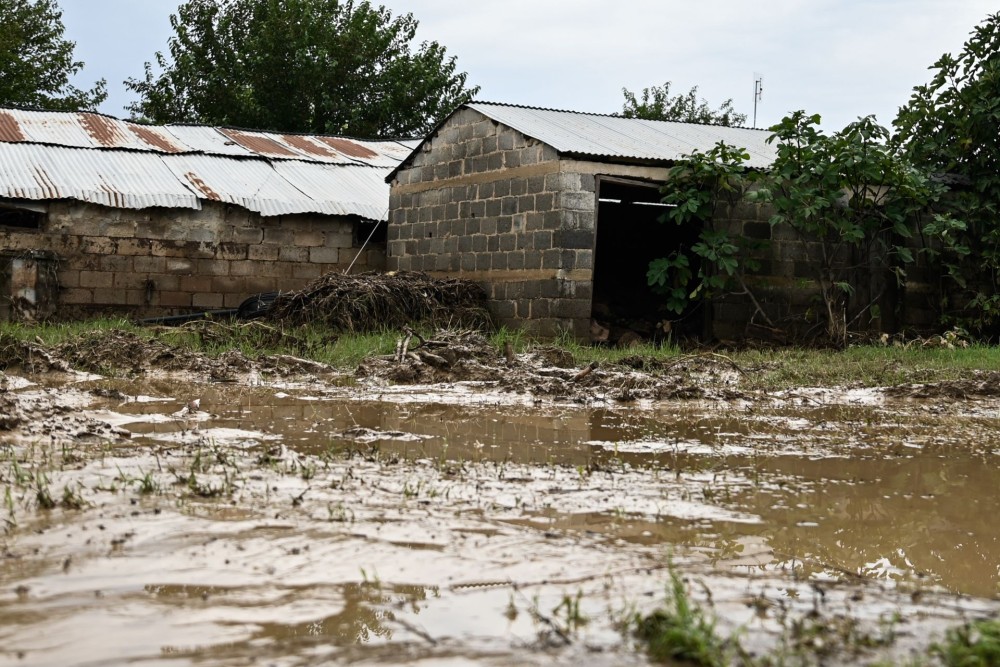 Σε εξέλιξη η κακοκαιρία στη χώρα μας: έχουν αποκλειστεί χωριά, εκκενώθηκαν οικισμοί στην Αχαΐα