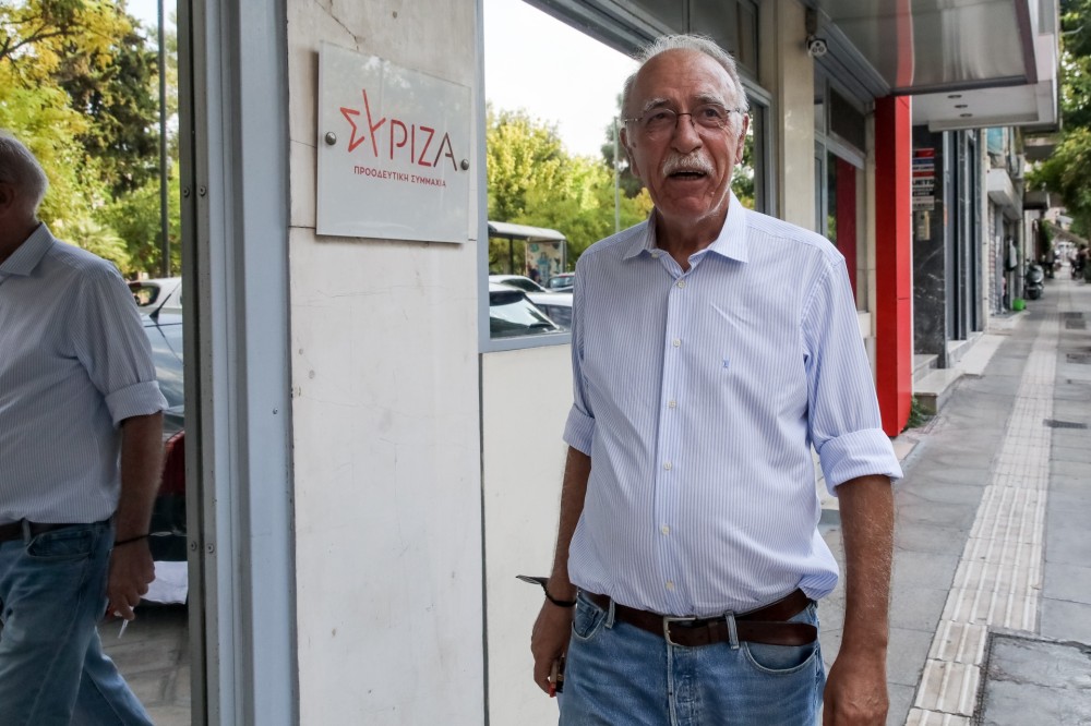 Πανδαιμόνιο στον ΣΥΡΙΖΑ: ο Βίτσας αποχώρησε από τη συνεδρίαση - «Αίσχος» φώναζε ο Φίλης