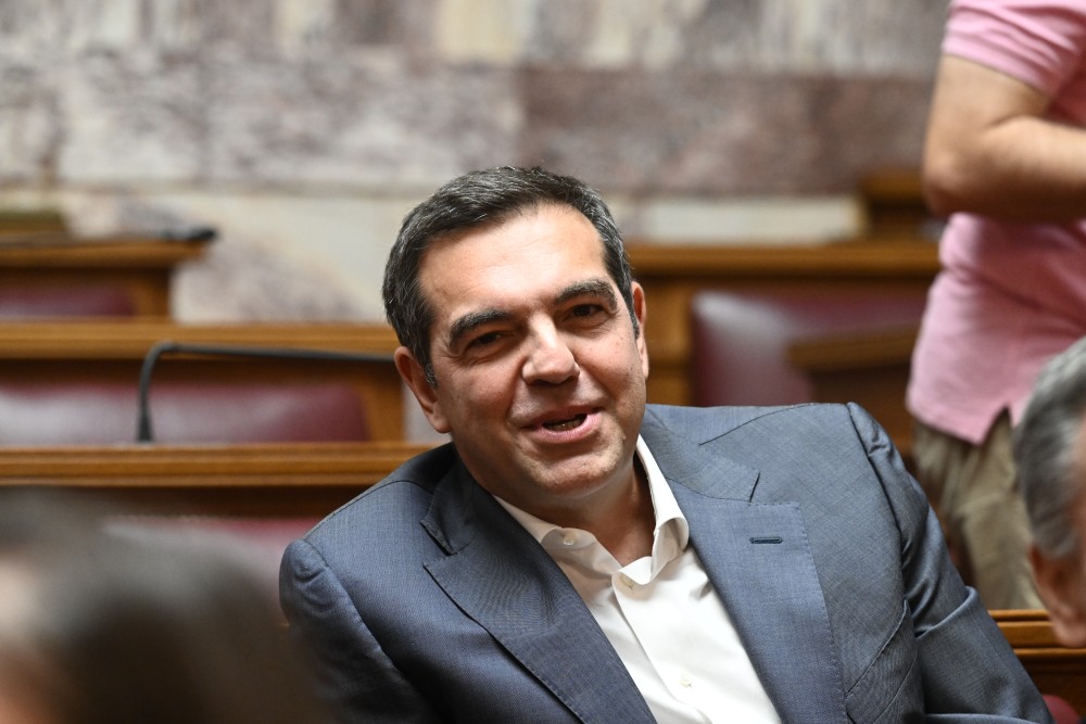 Πώς «μίλησε» στη διάλυση του ΣΥΡΙΖΑ η... ηχηρή σιωπή του Αλέξη Τσίπρα