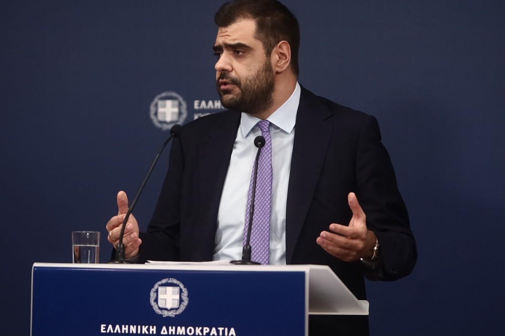 Παύλος Μαρινάκης: Ο πρόεδρος του ΠΑΣΟΚ αντί να απαντήσει στην ερώτησή μας, αμύνεται επιτιθέμενος