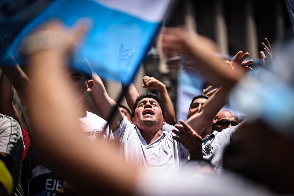 Αργεντινή: μαζικές διαδηλώσεις κατά του Μιλέι - «Το όριο είναι η πείνα»