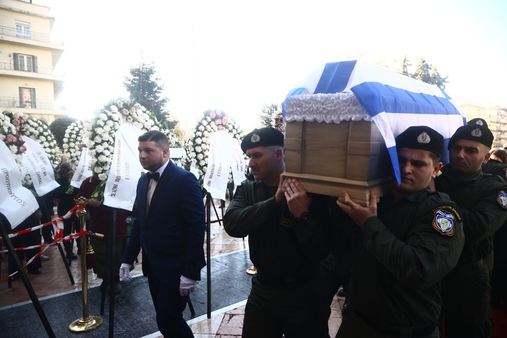 Σε κλίμα οδύνης η κηδεία του αστυνομικού Γιώργου Λυγγερίδη - Παρών ο πρωθυπουργός