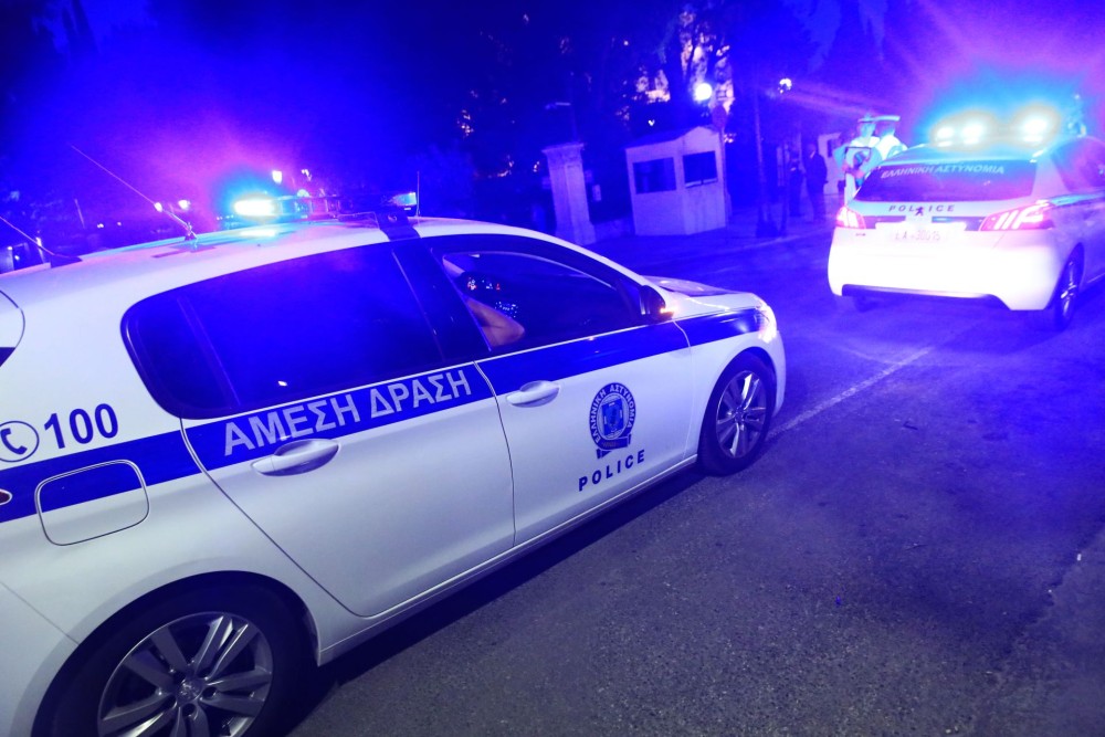 Νεκρός αστυνομικός - Τον μαχαίρωσε Νορβηγός σε μπαρ στη Θεσσαλονίκη