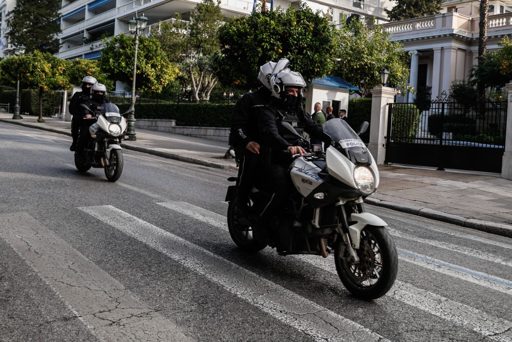 Ελληνική Αστυνομία: πρωτοχρονιάτικο βίντεο αφιερωμένο στους συναδέλφους τους που έφυγαν από τη ζωή