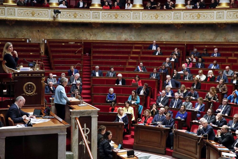 Πολιτική κρίση προ των πυλών στη Γαλλία με το νομοσχέδιο για τη μετανάστευση