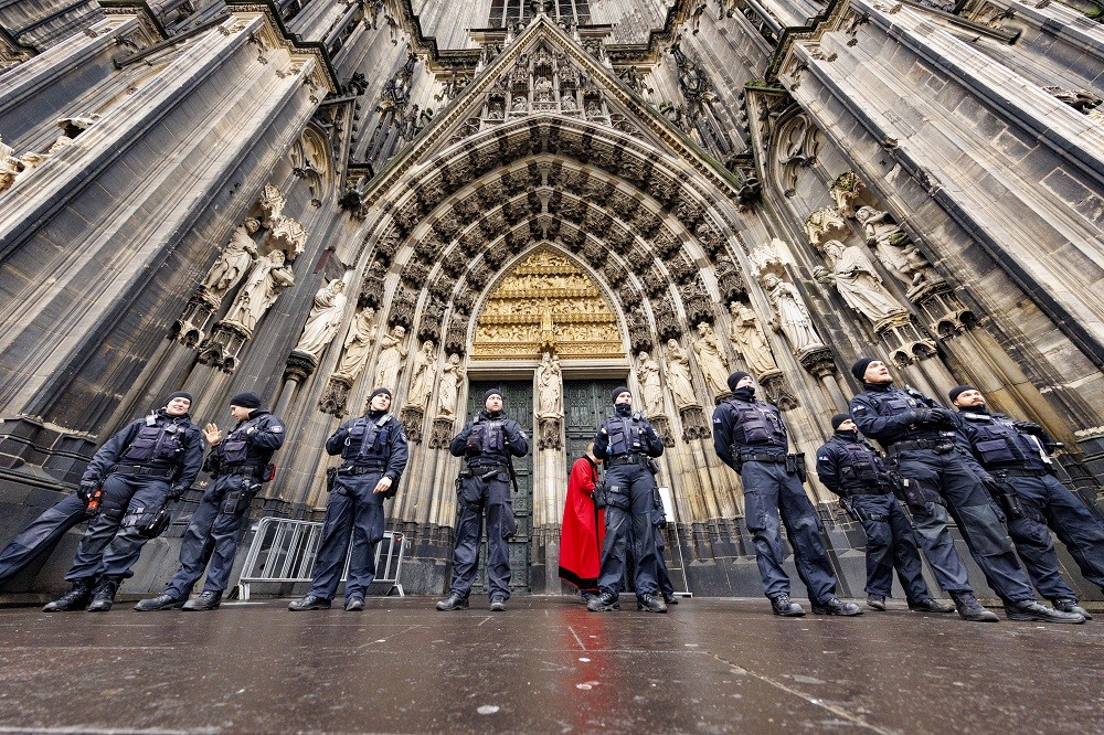 Γερμανία: συνελήφθη ύποπτος για τη σχεδιαζόμενη επίθεση στον καθεδρικό της Κολωνίας