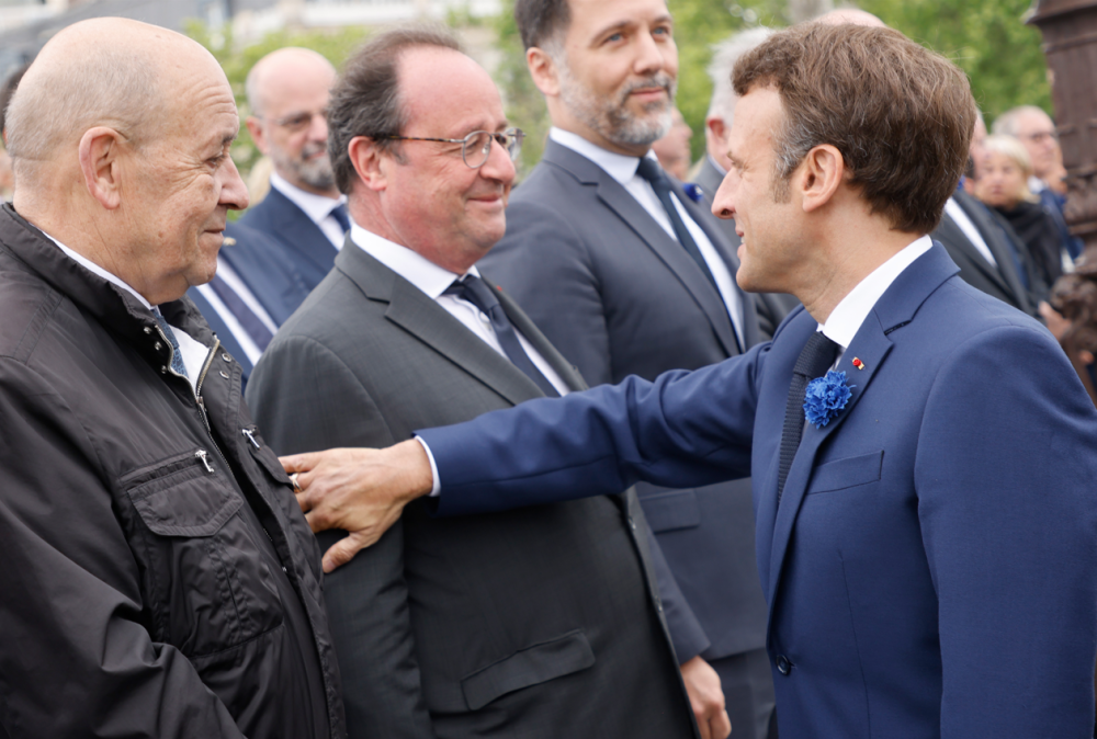 Γαλλία: κόντρα Ολάντ - Μακρόν για τον Ντεπαρντιέ