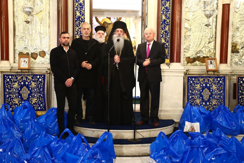 5.000 γεύματα αγάπης μοίρασε ο Ολυμπιακός στην Ιερά Μητρόπολη Πειραιά