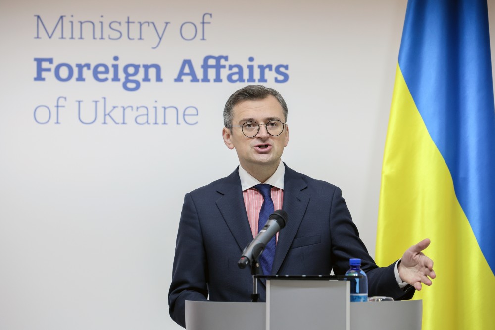 Ο Ουκρανός ΥΠΕΞ δήλωσε πως ήθελε να «γρονθοκοπήσει» τον Ρώσο ομόλογό του Λαβρόφ