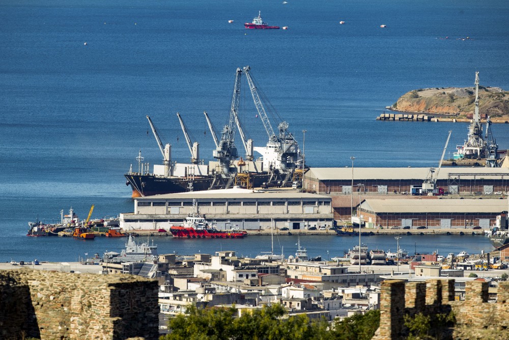 Απώλεια χρόνου και χρήματος από την εκτροπή πλοίων στην Ερυθρά Θάλασσα - Πώς επηρεάζεται το λιμάνι Θεσσαλονίκης
