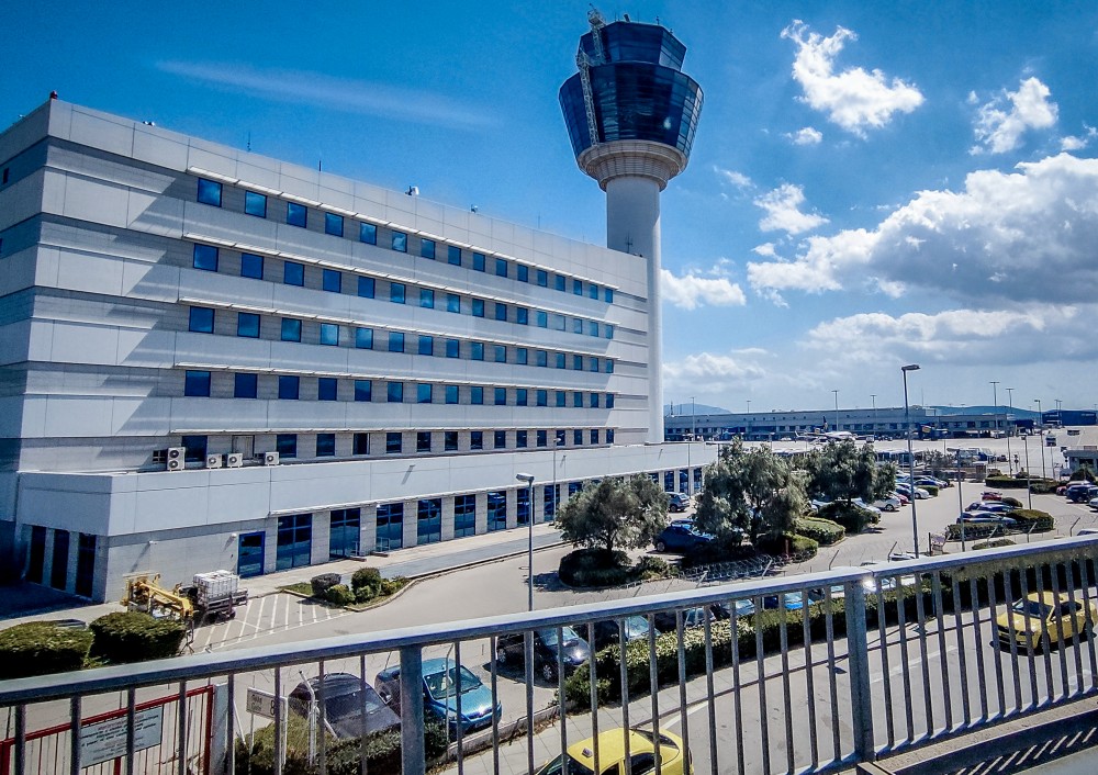 Διεθνής Αερολιμένας Αθηνών: ανακοίνωσε την πρόθεσή του για εισαγωγή στο ΧΑ