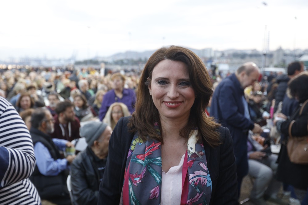 Συντάσσεται με τον Κασσελάκη η Κασσιμάτη: ο ΣΥΡΙΖΑ πρέπει να επανιδρυθεί