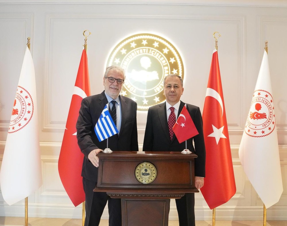 Συνάντηση Στυλιανίδη - Τούρκου υπουργού Εσωτερικών - «Νέα αρχή στην κοινή αντιμετώπιση μεταναστευτικών ροών»