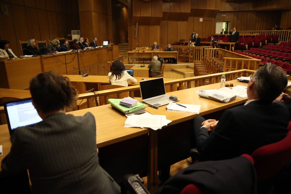 Ξεκινά η δίκη για την υπόθεση μαστροπείας και βιασμού της 12χρονης του Κολωνού