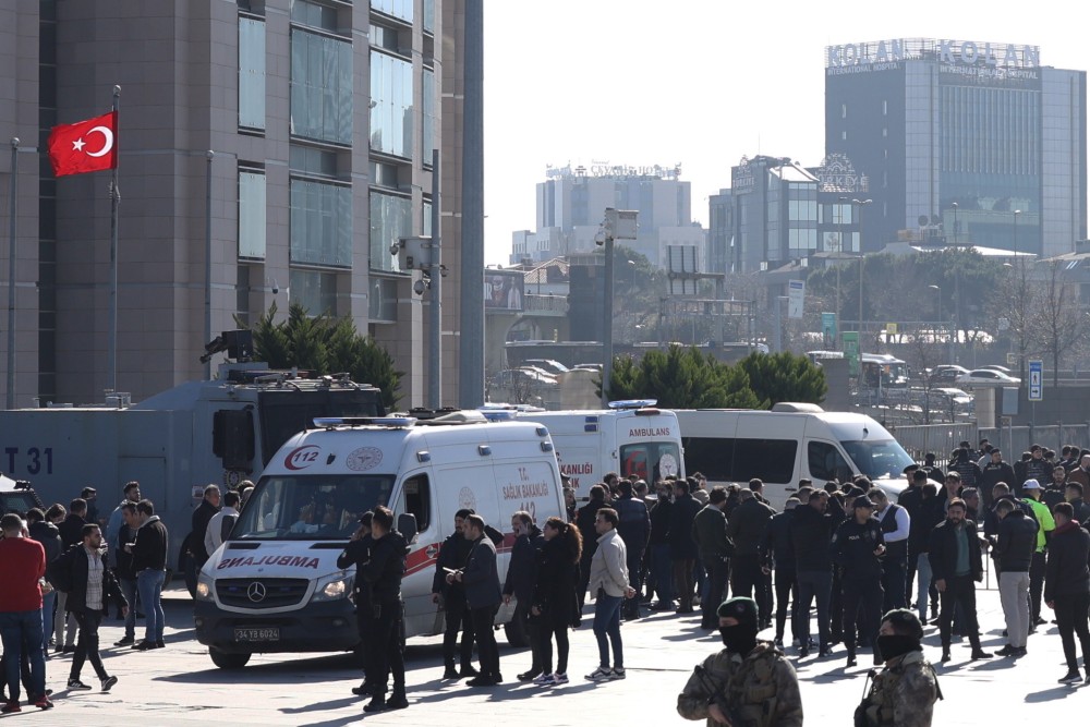 Κωνσταντινούπολη: ένοπλη επίθεση στο Δικαστικό Μέγαρο – Νεκροί οι δύο δράστες, πέντε τραυματίες