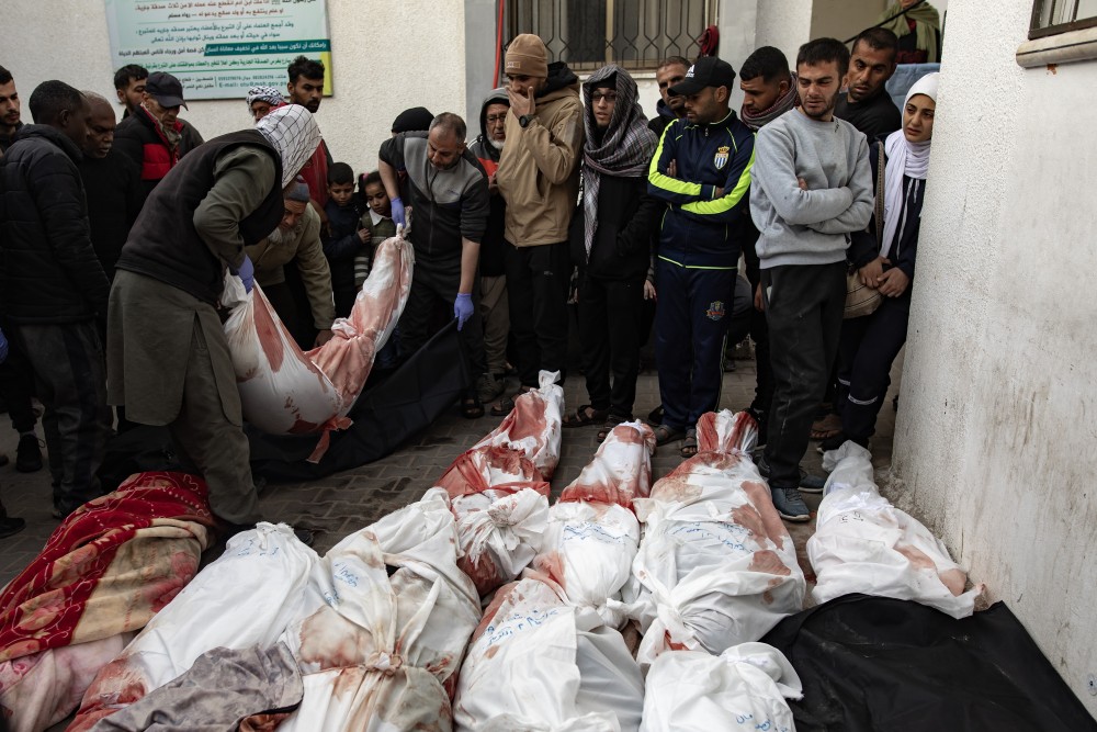 Στους 112 οι νεκροί, 760 οι τραυματίες από το μακελειό στη Γάζα
