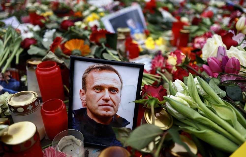 Θάνατος Ναβάλνι: Ρώσοι ιερείς στο πλευρό της οικογένειας