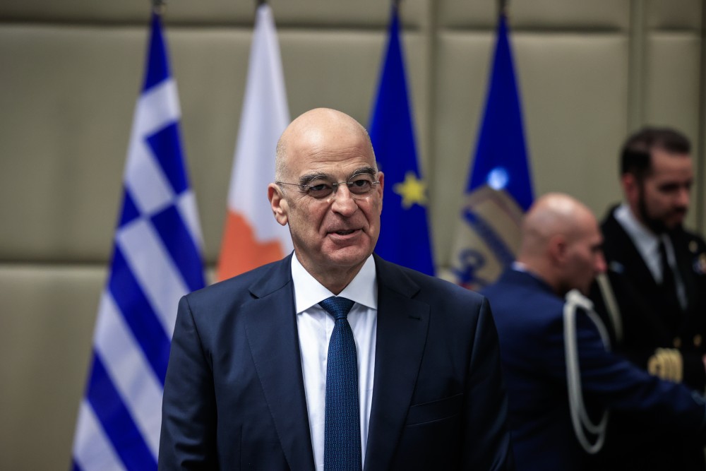 Δένδιας στο Reuters: Μετά την Ερυθρά Θάλασσα, η Ελλάδα σε ρόλο «κλειδί» στην άμυνα της ΕΕ