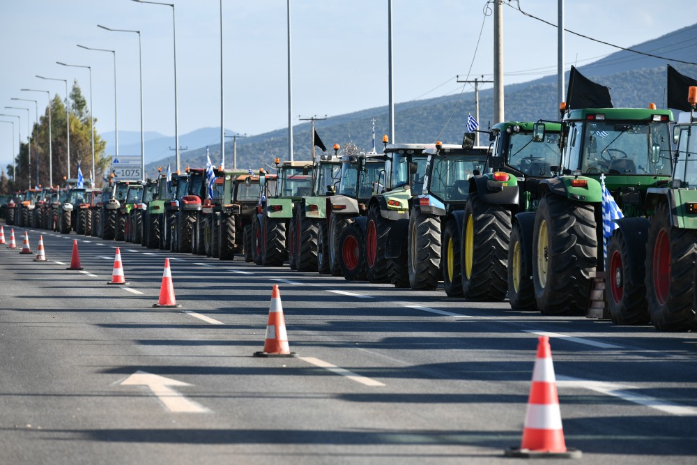 Προβλέπεται χάος: με τρακτέρ θα κατέβουν οι αγρότες στην Αθήνα - Το ρίσκο της ΕΛ.ΑΣ.