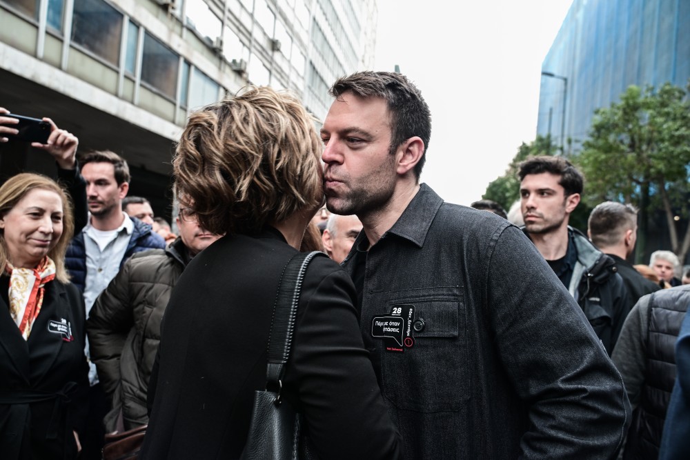 Συλλαλητήριο: αγκαλίτσες και φιλάκια μεταξύ Κασσελάκη - Γεροβασίλη