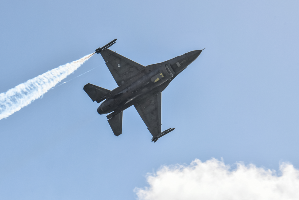 Πτώση F-16 στη νήσο Ψαθούρα - Σώος ο πιλότος