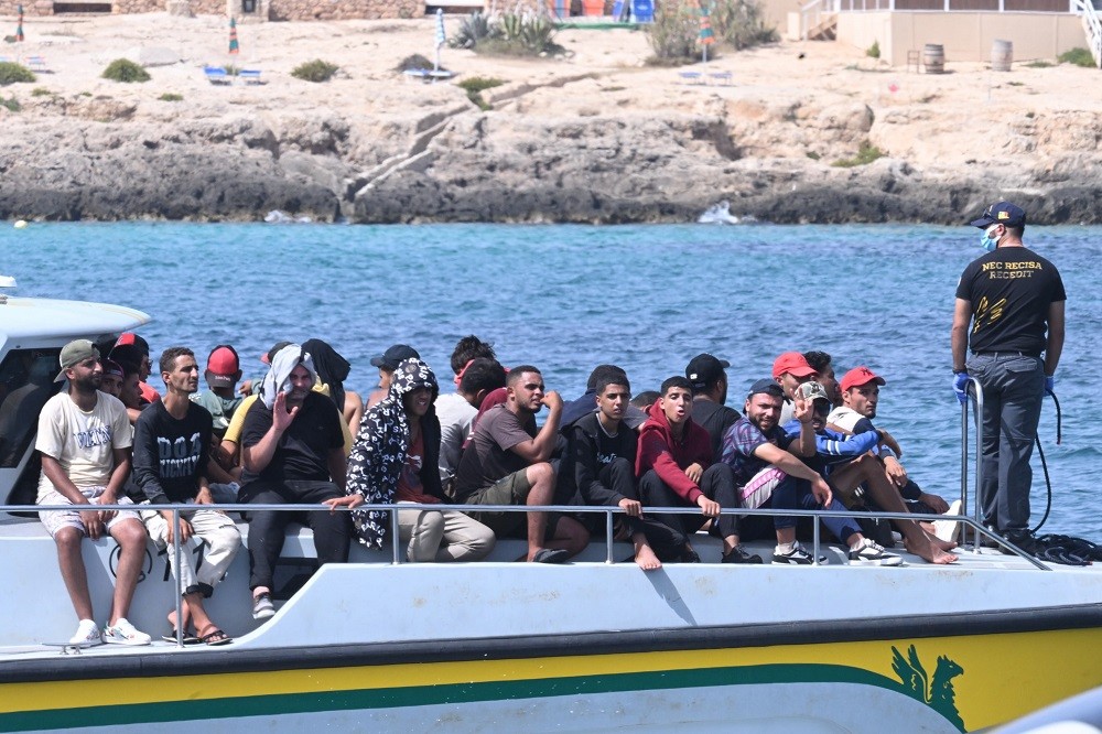 Ισπανία: συνελήφθησαν τρία άτομα που πέταξαν μετανάστες στη θάλασσα - Πνίγηκαν πέντε