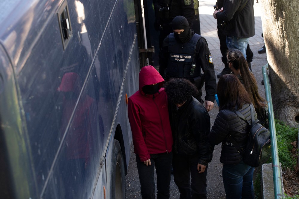 Θεσσαλονίκη: αναβλήθηκε η δίκη των 49 συλληφθέντων στο ΑΠΘ - Αφέθηκαν όλοι ελεύθεροι