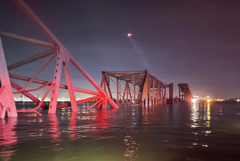 Κατάρρευση γέφυρας στη Βλατιμόρη: απομακρύνονται τα συντρίμμια