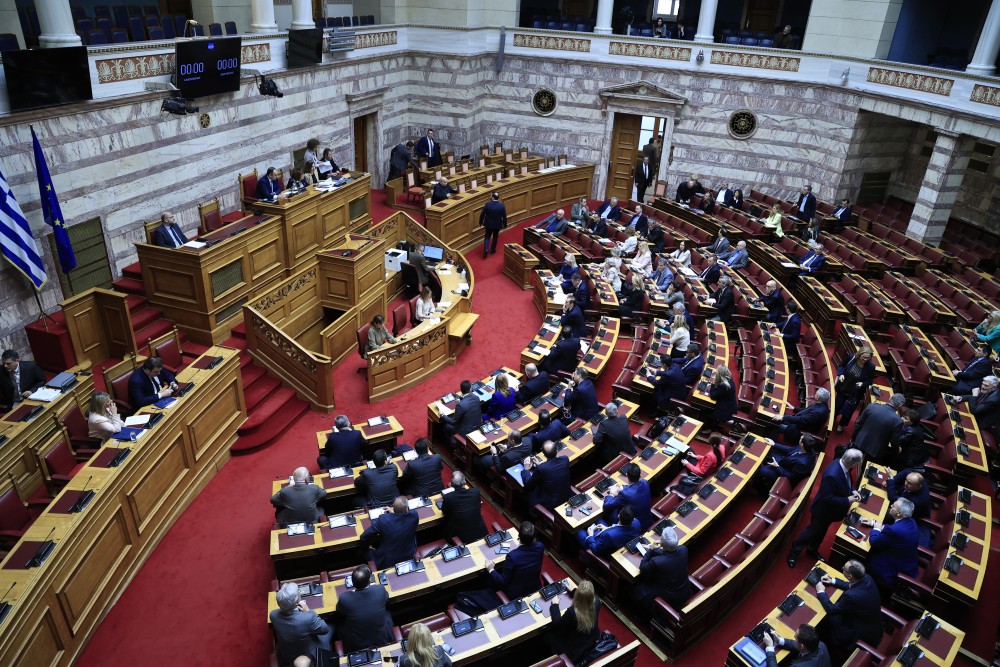 Μη κερδοσκοπικά ΑΕΙ: ενστάσεις αντισυνταγματικότητας από ΣΥΡΙΖΑ, ΚΚΕ, Ελληνική Λύση και Νίκη