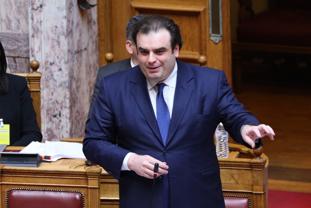 Πιερρακάκης: «Δεν εκβιάζομαι από κανέναν» - Καταδικάζουν τα κόμματα της Βουλής