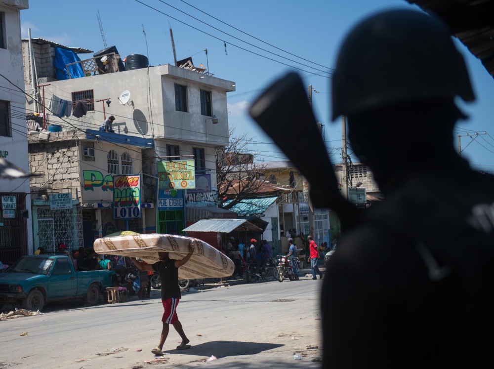 Ένοπλη επίθεση συμμοριών στη μεγαλύτερη φυλακή της Αϊτής – Απέδρασαν κρατούμενοι