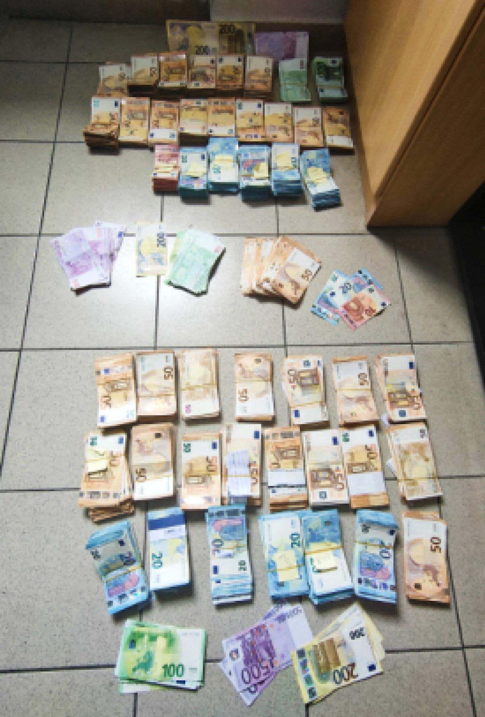 Ισπανία: 14 συλλήψεις για διακίνηση πλαστών χαρτονομισμάτων σε Ισπανία, Ιταλία, Γαλλία και Ελλάδα