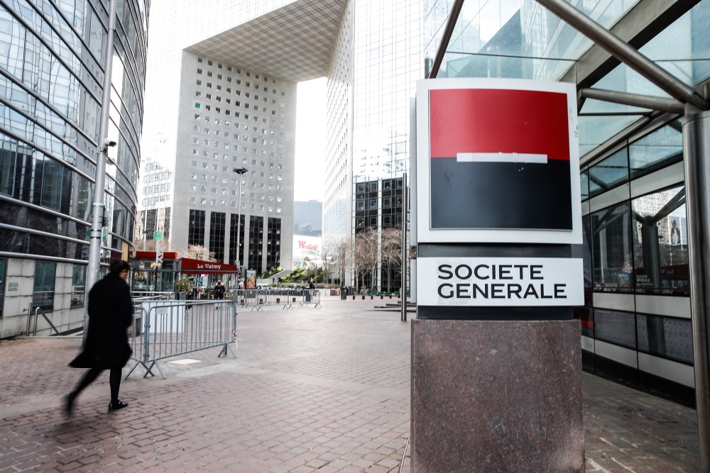 «Καμπανάκι» από τη Societe Generale: Κίνδυνος κρίσης στην Ευρωζώνη - Εξαίρεση η ελληνική οικονομία