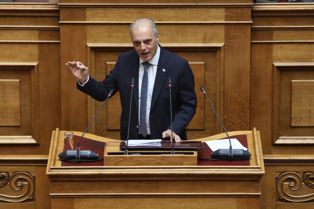 Προκλητικός ο λαϊκιστής Βελόπουλος, ζητάει παραίτηση Φλωρίδη