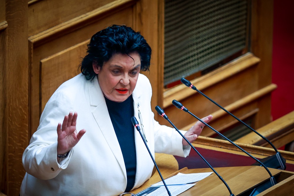Λιάνα Κανέλλη: η βουλευτής που αγαπούν να μισούν οι εχθροί της