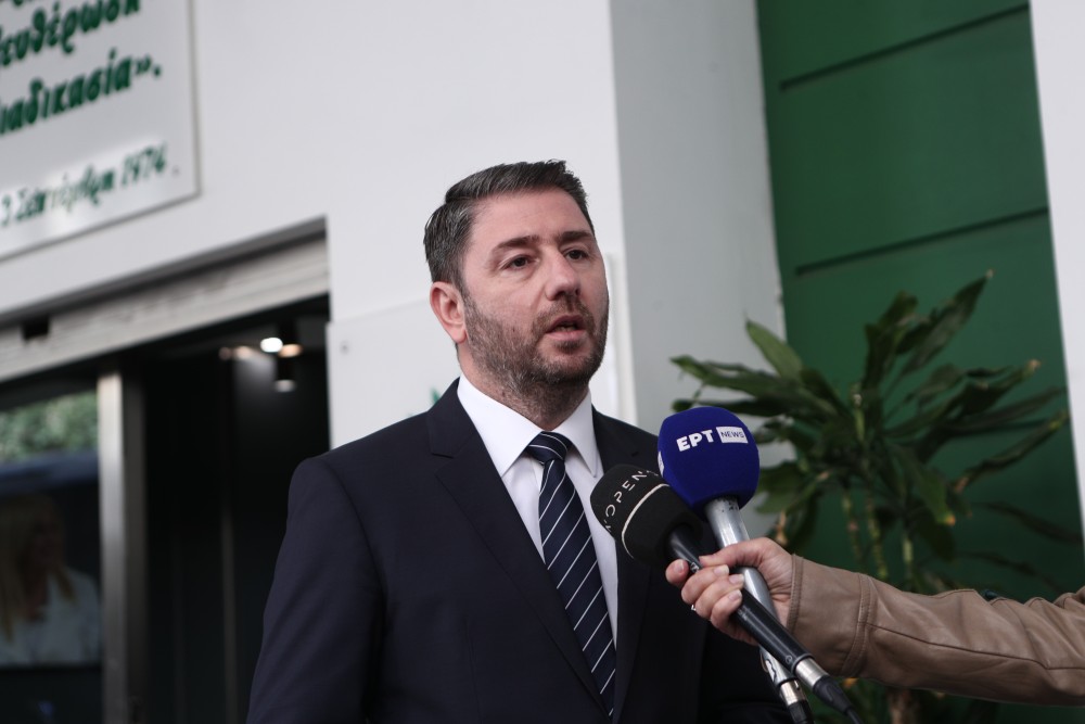 Ο Ανδρουλάκης ελπίζει ότι μέσω Τεμπών ανακτά τη δεύτερη θέση στις δημοσκοπήσεις