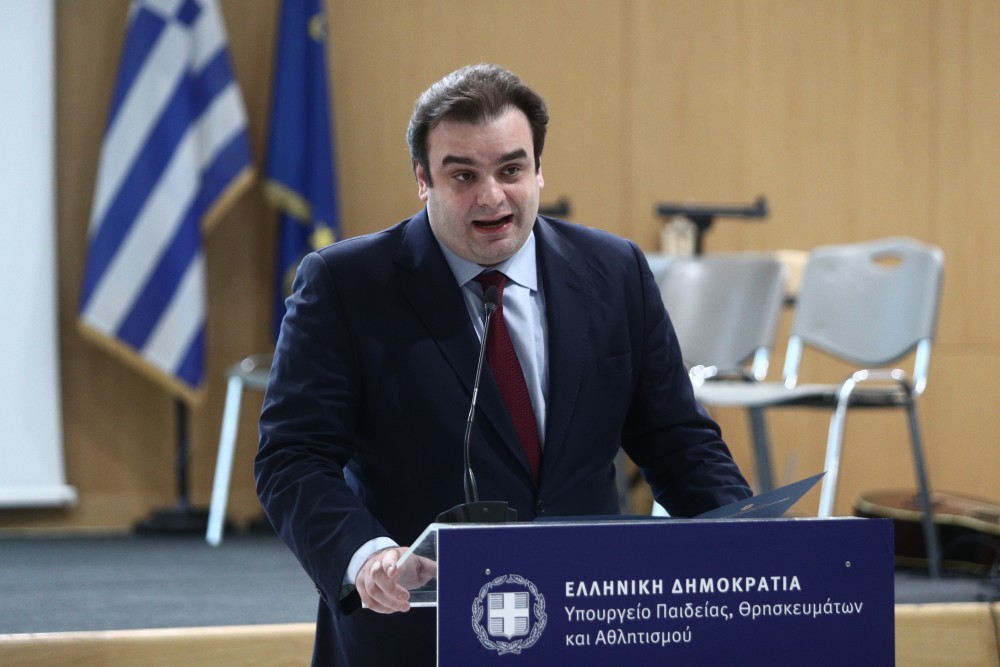 Πιερρακάκης: «Έλα μαζί να δούμε πώς μπορείς να κάνεις μια επώνυμη αναφορά στο stop-bulling.gov.gr»