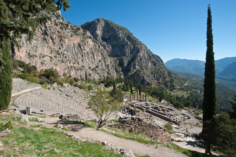 Επιταχύνονται οι εργασίες στο Αρχαίο Θέατρο Δελφών-Μενδώνη: Στόχος να ολοκληρωθεί έως τα τέλη του 2027
