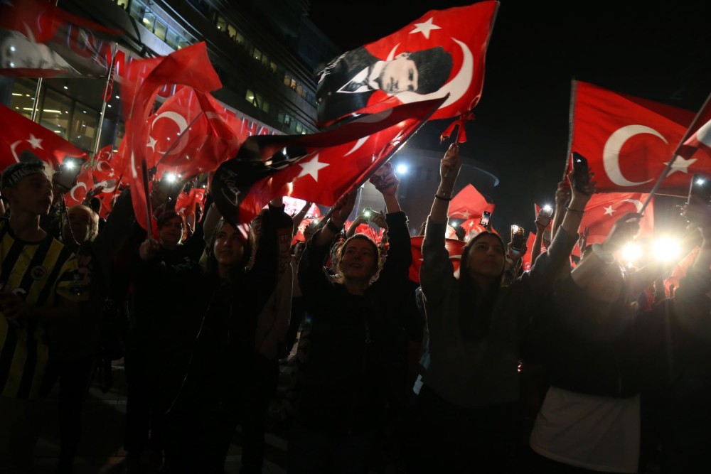 Τουρκία: διαδηλώσεις για την ακύρωση εκλεγμένου  δημάρχου με το φιλοκουρδικό κόμμα