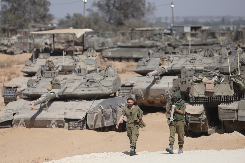 Ο ισραηλινός στρατός αναφέρει ότι σημείο διέλευσης ανθρωπιστικής βοήθειας προς τη Γάζα έγινε στόχος ρουκετών