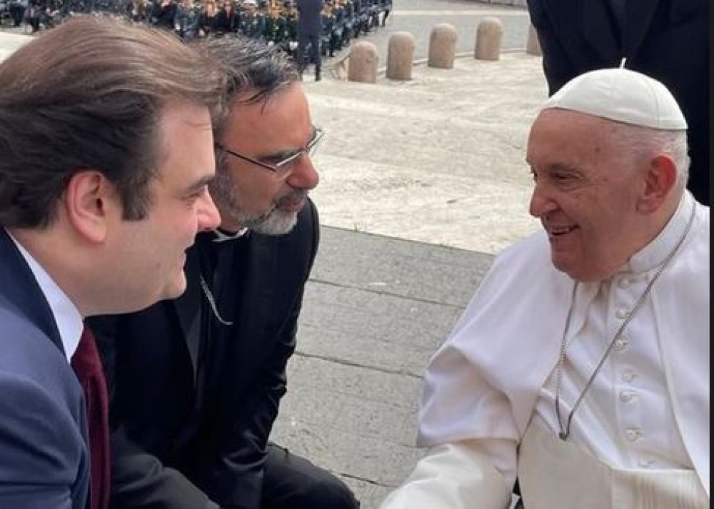 Στο Βατικανό ο Κυριάκος Πιερρακάκης - Συναντήθηκε με τον πάπα Φραγκίσκο