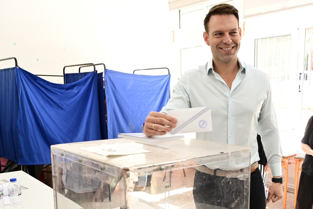 Ευρωεκλογές: άλλαξε τα σχέδιά του ο Κασσελάκης - από το σπίτι του θα δει τα Exit Polls