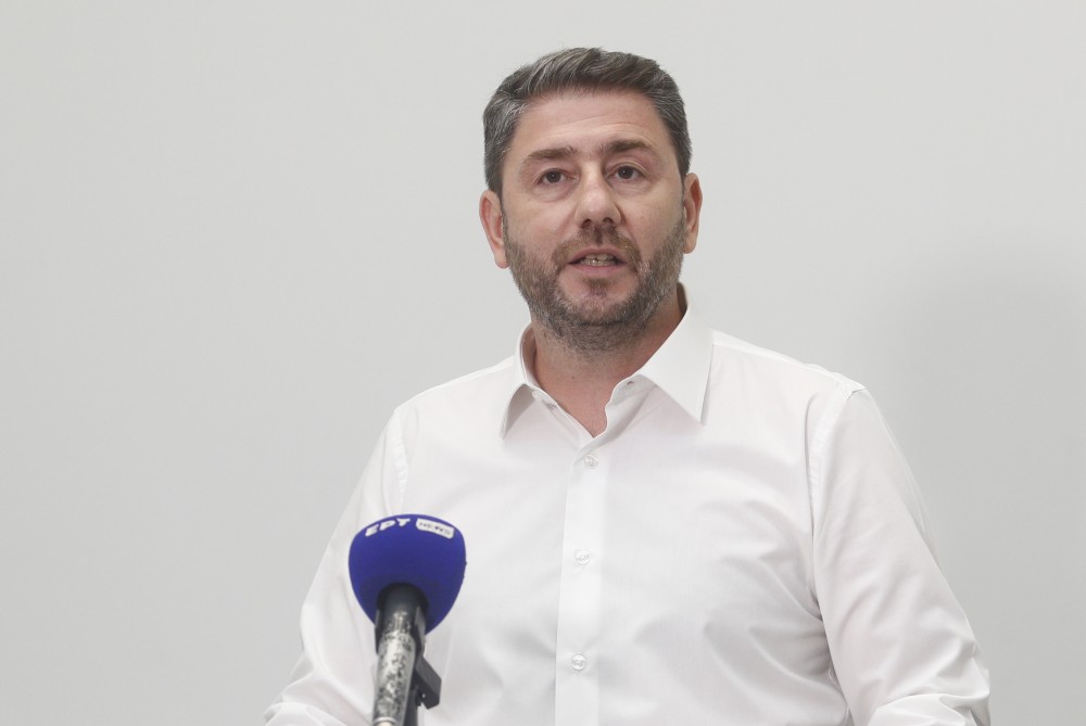 Στριμωγμένος στη γωνία ο Ανδρουλάκης: αγωνία για τη συνεδρίαση της Κεντρικής Επιτροπής